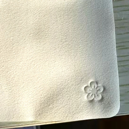 Rounded Edge Logo Embossed Silver Polishing Cloth Custom Logo Polishing Cleaning Cloth Off-White Embossed 8*8cm Gray Cloth
