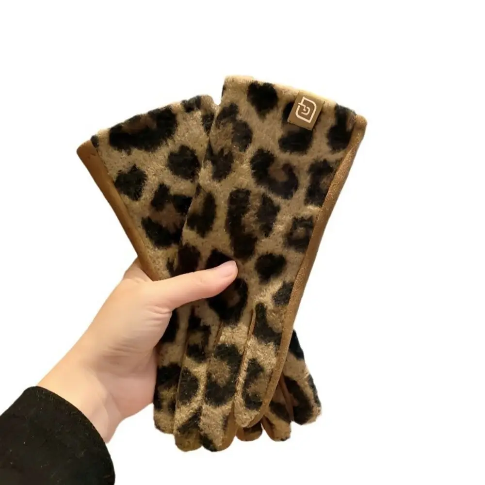 Stylish Cashmere Leopard-print Gloves Keep Warm Touch Screen Winter Gloves Cold-proof Ladies Driving Gloves Cold Weather