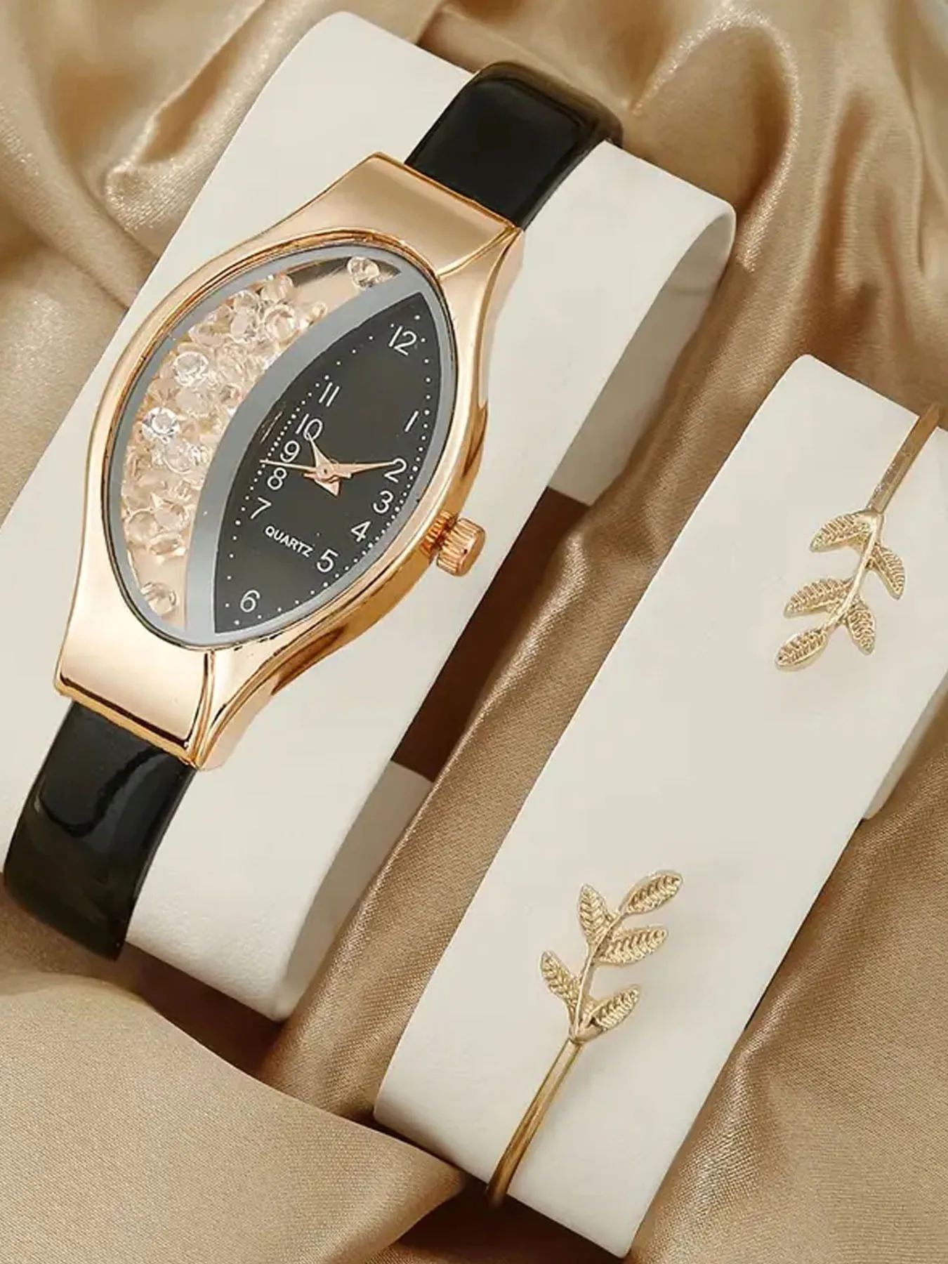 

Fine leather with rhinestones, fashionable women's watch, half diamond, rolling ball, flowing sand, women's quartz watchbracelet