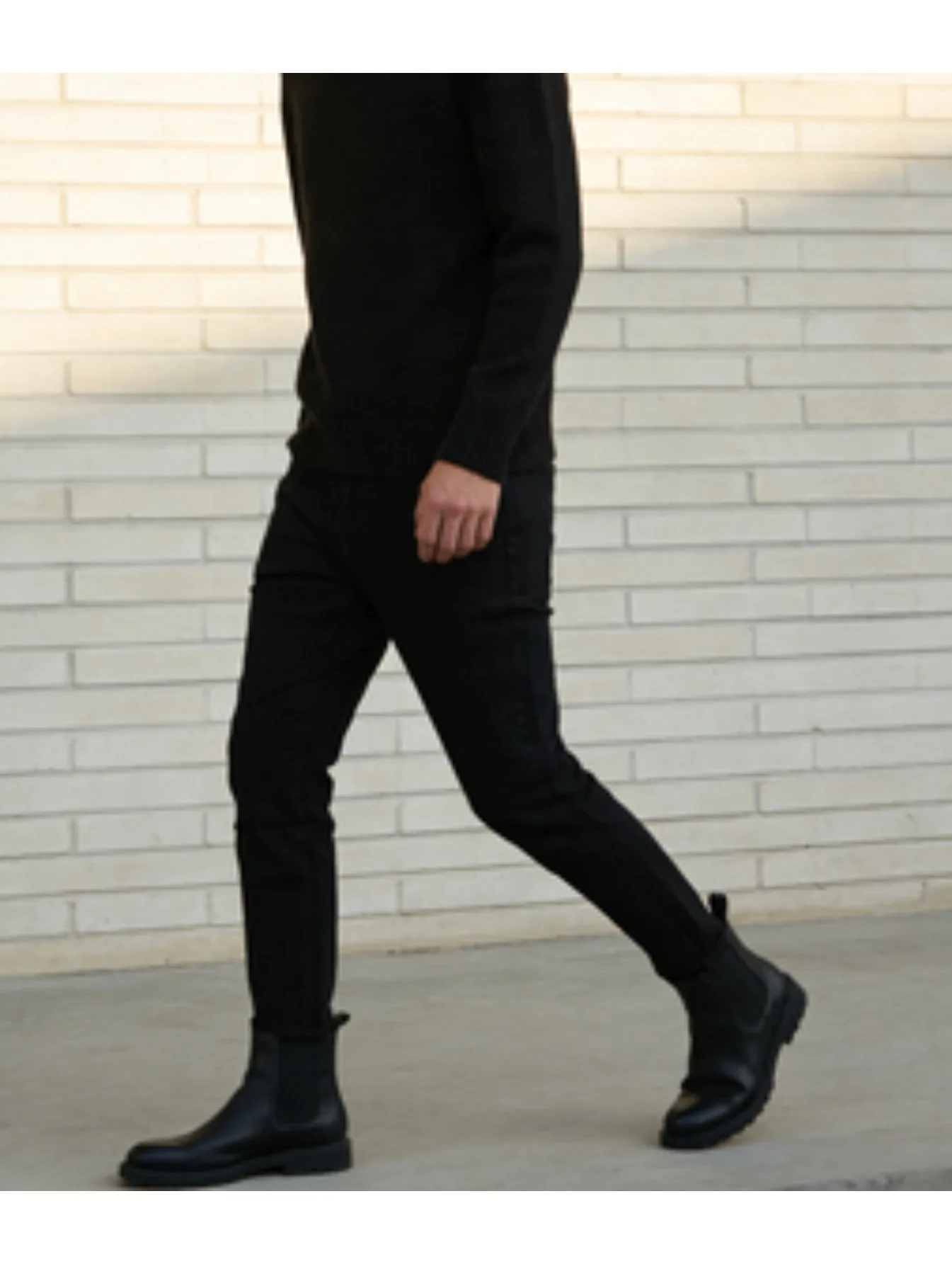 

Minimalist Micro-elastic Skinny Pants Men's European Version Mid-rise Design No Waist Constriction
