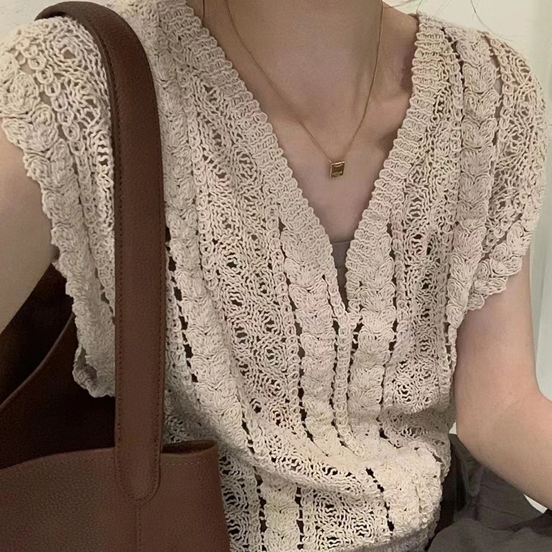 

Summer Crochet Top Women Sheer Openwork V-neck Sleeveless Knit Tank Blouse Beach Boho Vacation Outfit