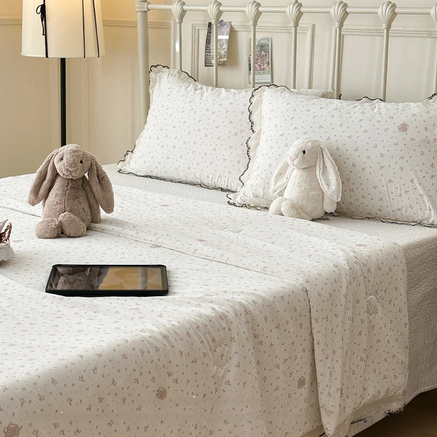couette-rafraichissante-d'Ete-huanghailittlerabbit-style-coreen-bordure-florale-douce-pour-la-peau-pour-fille-lavable-pour-climatiseur