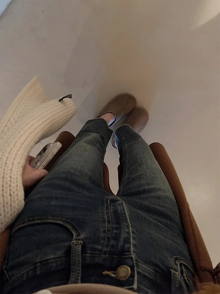 

Golden Musoom Elastic Waist Straight Leg Jeans Cartoon Legs for Everyone Nine-Piece Pants Zipper Closure Slim Fit Denim