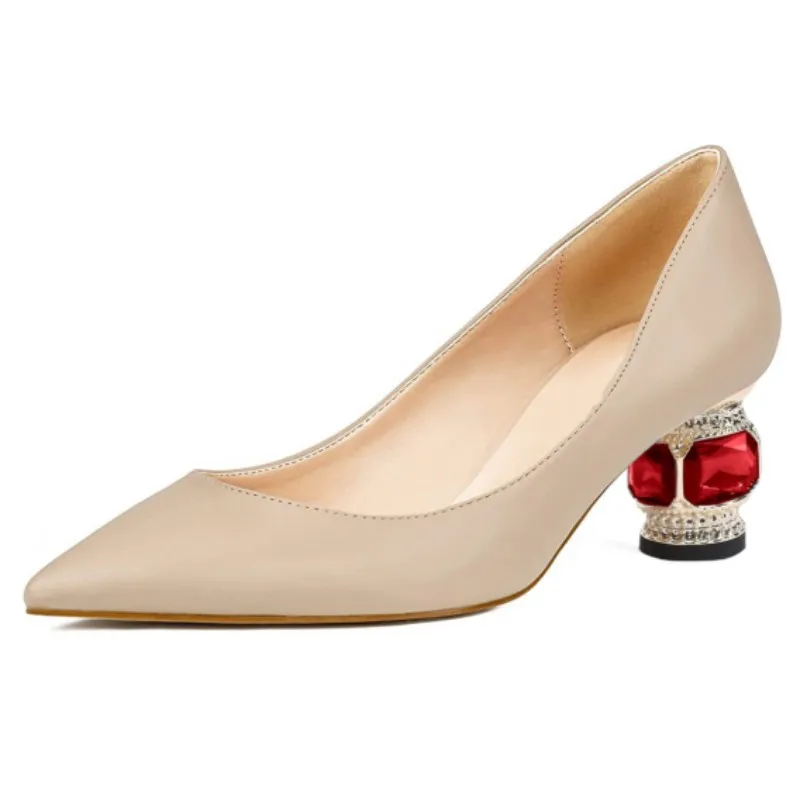 DIZHUANG Fashionable women's high heels. Beige colored single shoes. About 5.5 cm heel height. Pointed toe pumps. Crystal heels