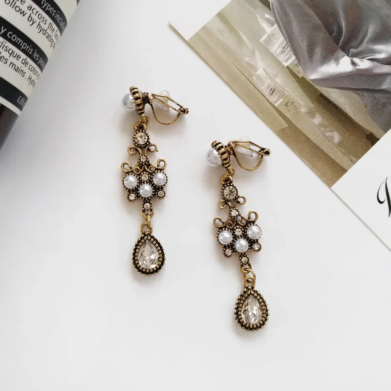 No Pierced Ears Hole Earrings Vintage Baroque Simulated Pearls Water drop Stone Clip On Earrings for Women Lady Wedding