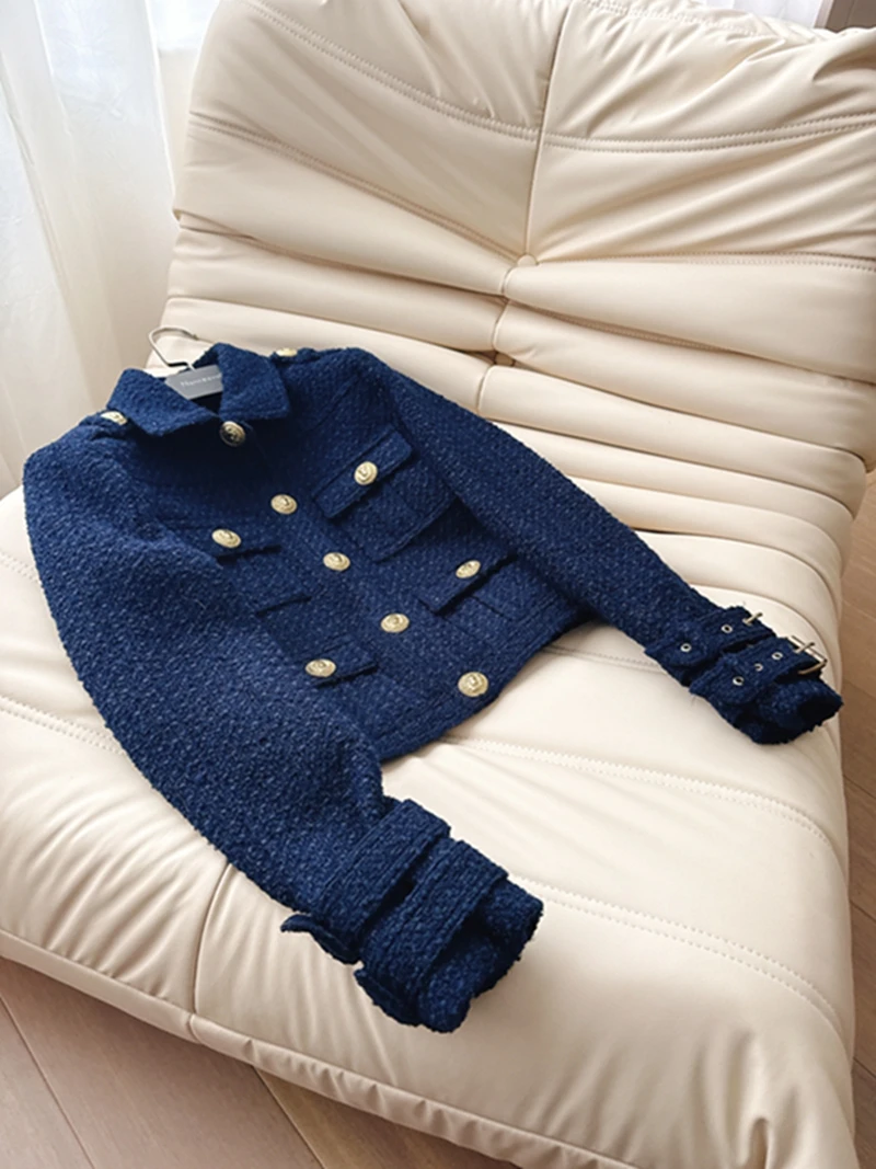 

Женская приталенная куртка Ele Slim Fit с металлическим синим отложным воротником, короткий рукав, корейский модный топ из смесовой ткани (полиэстер и шерсть)