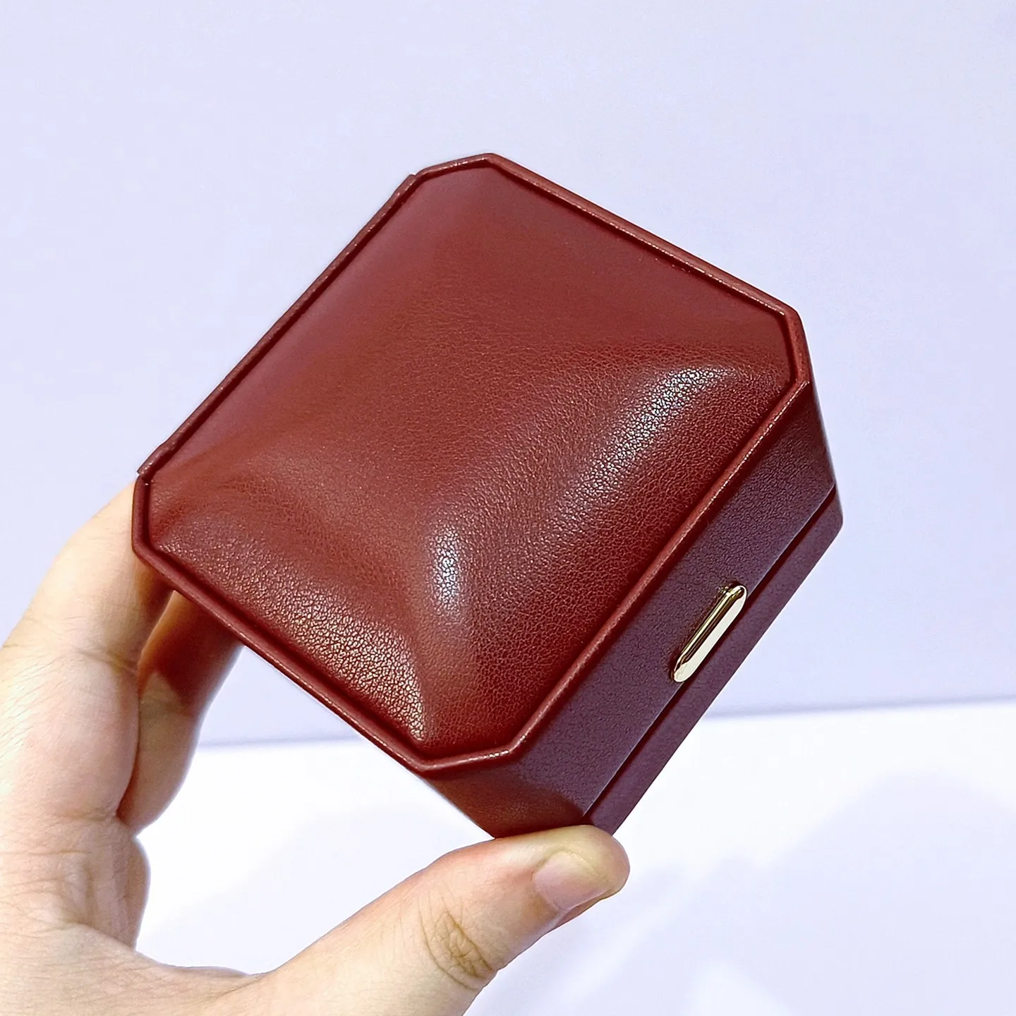 

Vintage Red Luxury Leather Texture Jewelry Gift Box Necklace Bracelet Ring Earring Packaging Organizer Bulk Luxury Gift Box
