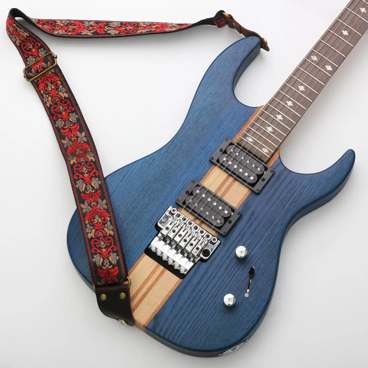 Vintage Flowers Genuine Leather Head Stripes Bohemia Style Guitar Strap for Guitars / Bass, Woven Embroidery Fabrics Strap