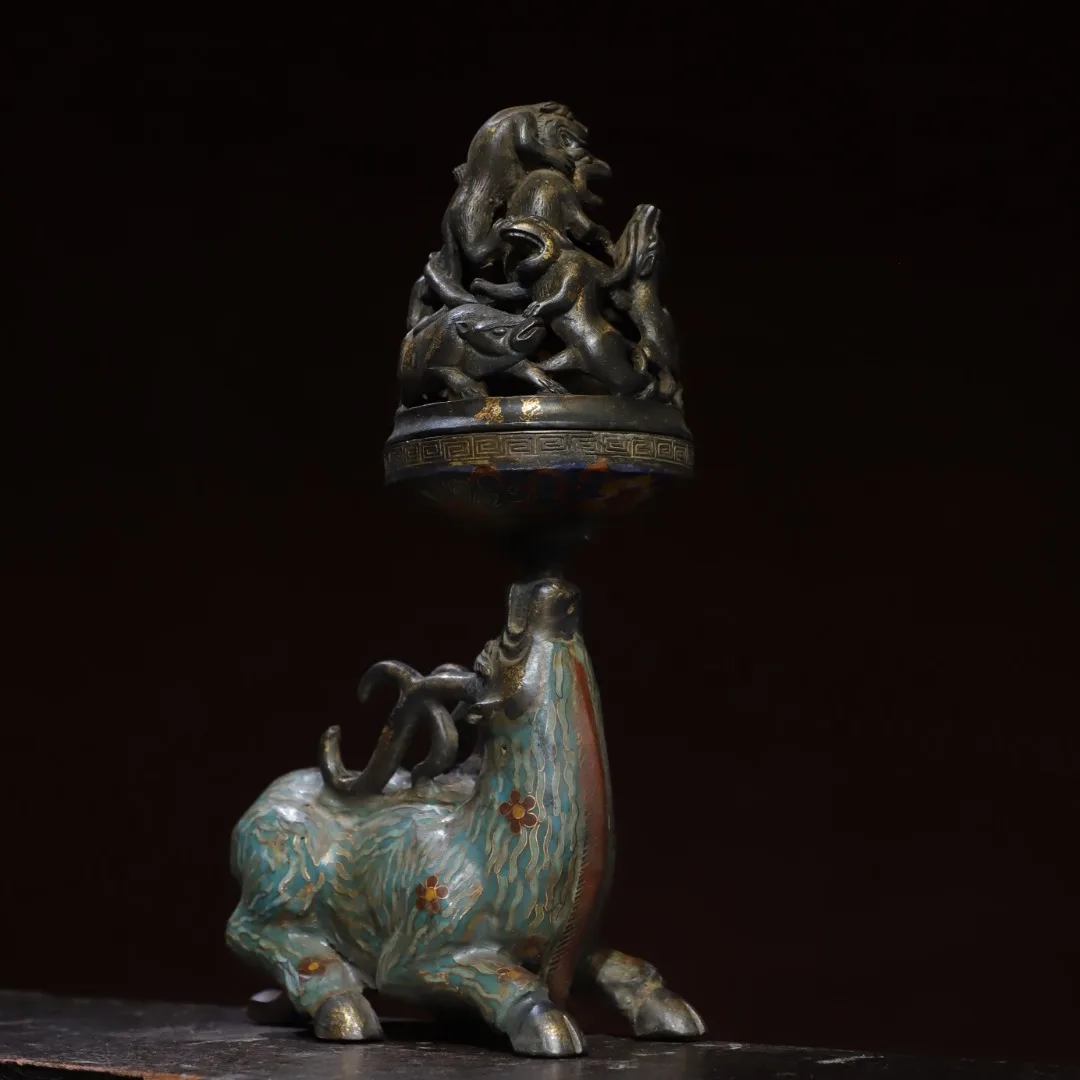 

12"Tibetan Temple Collection Old Bronze Cloisonne Enamel Flower Pattern Sika Deer Statue Boshan Censer Worship Hall Town house