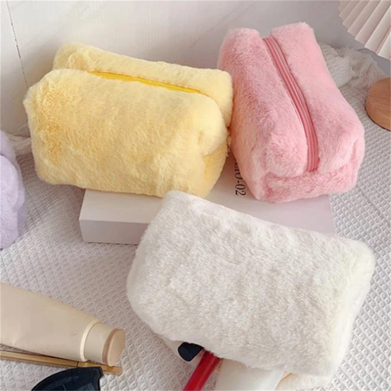 Borsa cosmetica moda donna Macaron dolci borse portaoggetti di grande capacità livello di aspetto elevato borsa da toilette portatile in peluche