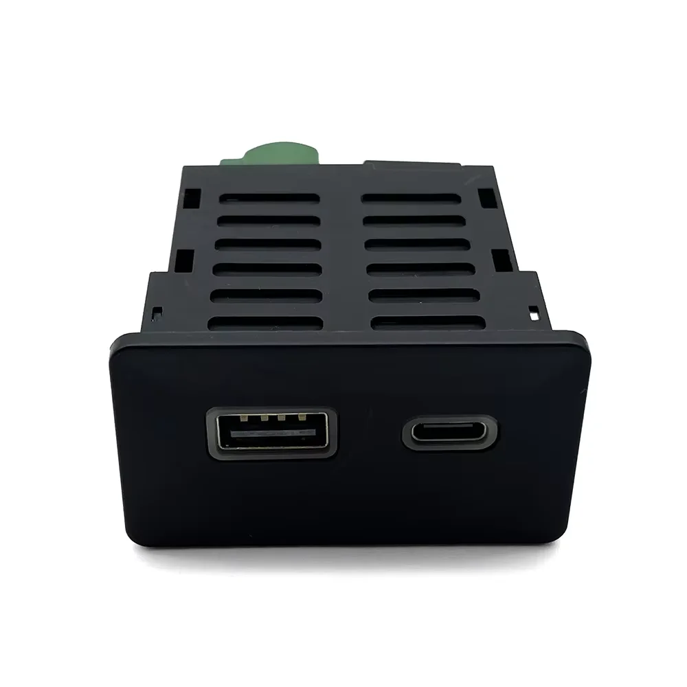 Wireless CarPlay USB Type-C Media Socket for VW Golf 7 MK7 Passat B8 MIB2 Retrofit Adapter Plug view 3