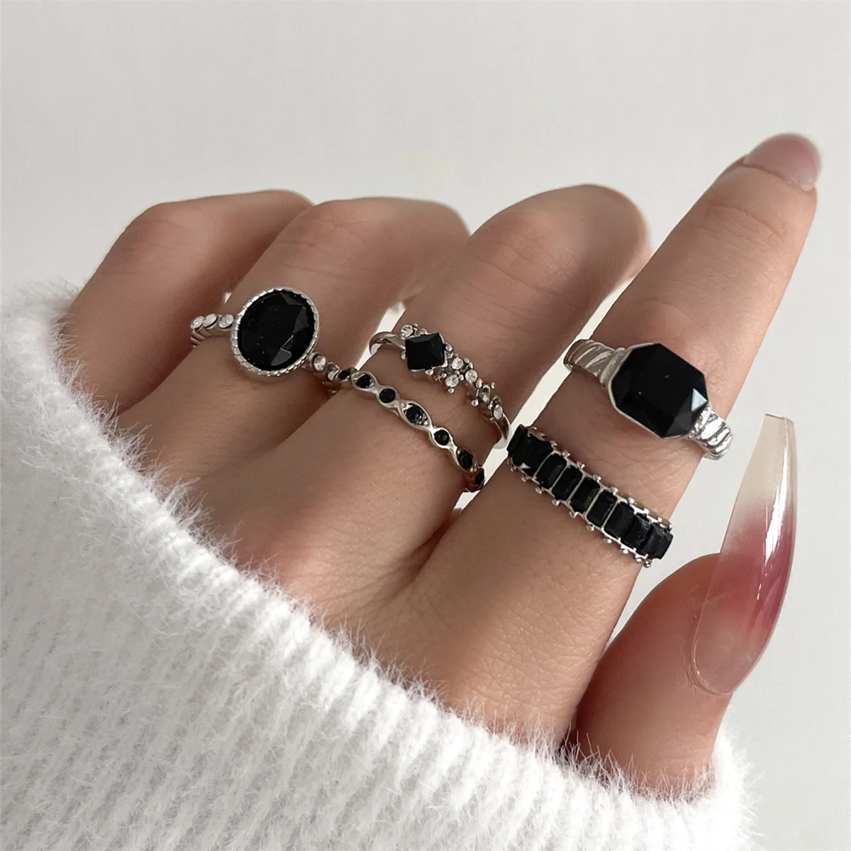 Jewelry ins wind blogger with the same imitation emerald geometric diamond-set ring 5-piece set, full of diamond rings