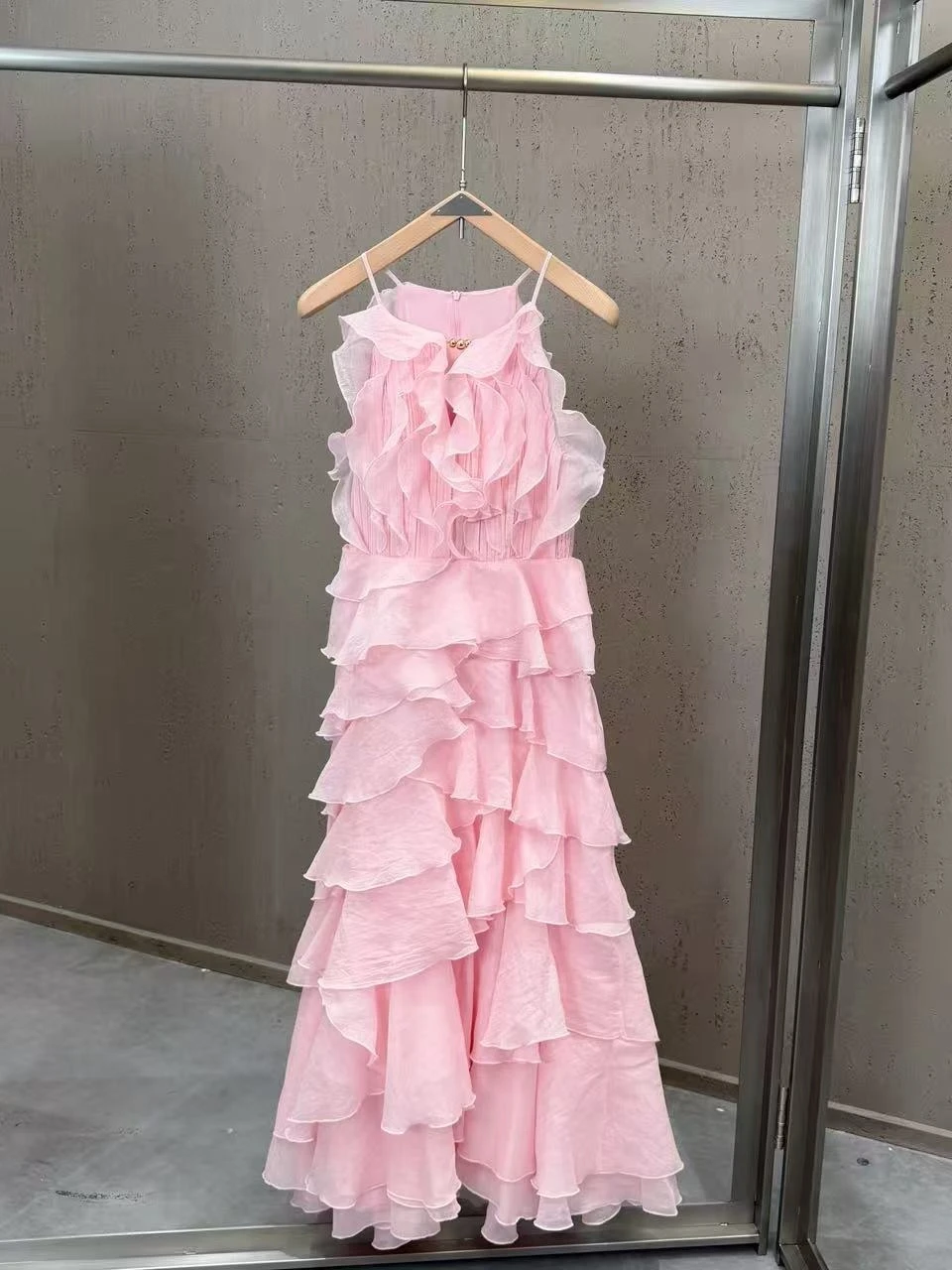 

Spring Summer Vacation Pink Ruffle Edge Dress Women Fairy Style Suspender Long Cake Dress Princess Multi-layer Tutu Dresses
