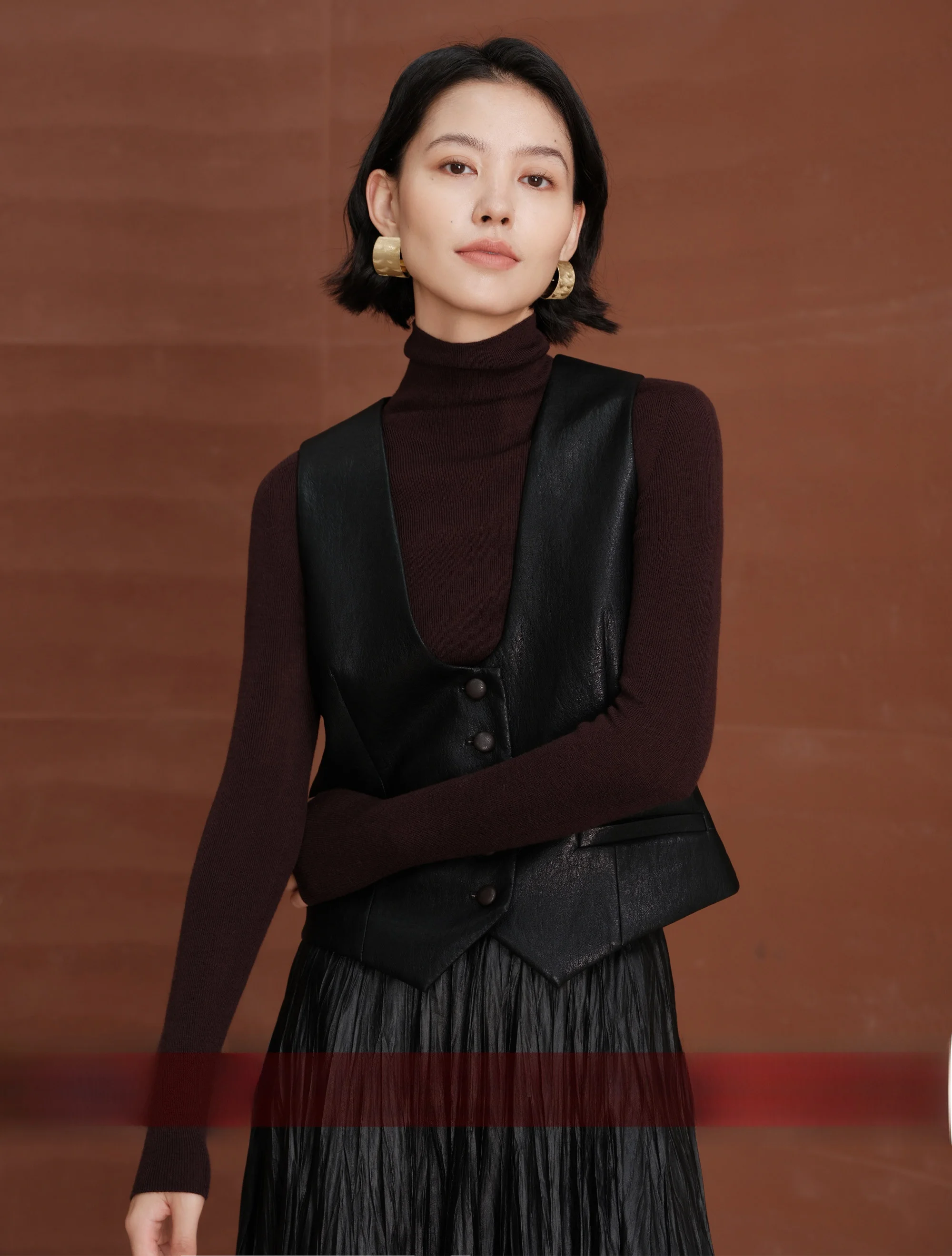 

Eco-Friendly Leather ort Vest Women's Deep V Ne Slim Fit Biker Jaet Commute Sle Casual Faion Chinese Brand