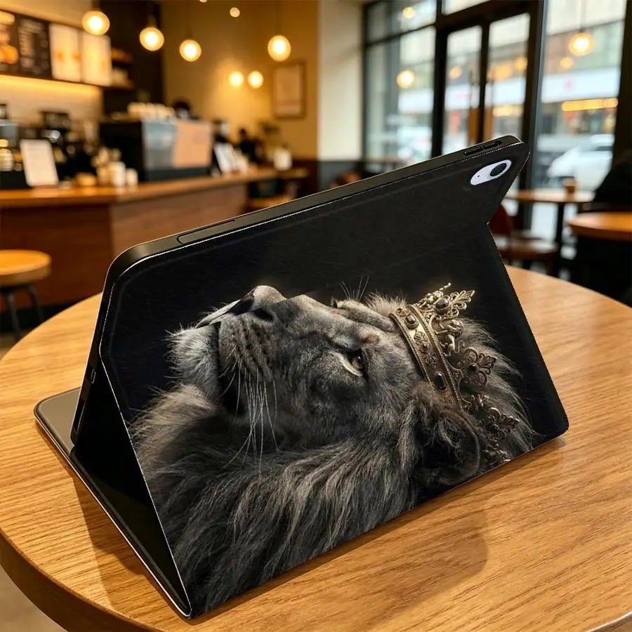 Crown Lion With Pencil Holder Case for Samsung Galaxy Tab A11 S10 Plus S10FE A8 A9Plus S9+ S10 Lite S9 FE S7 S8+ A7 Lite S11