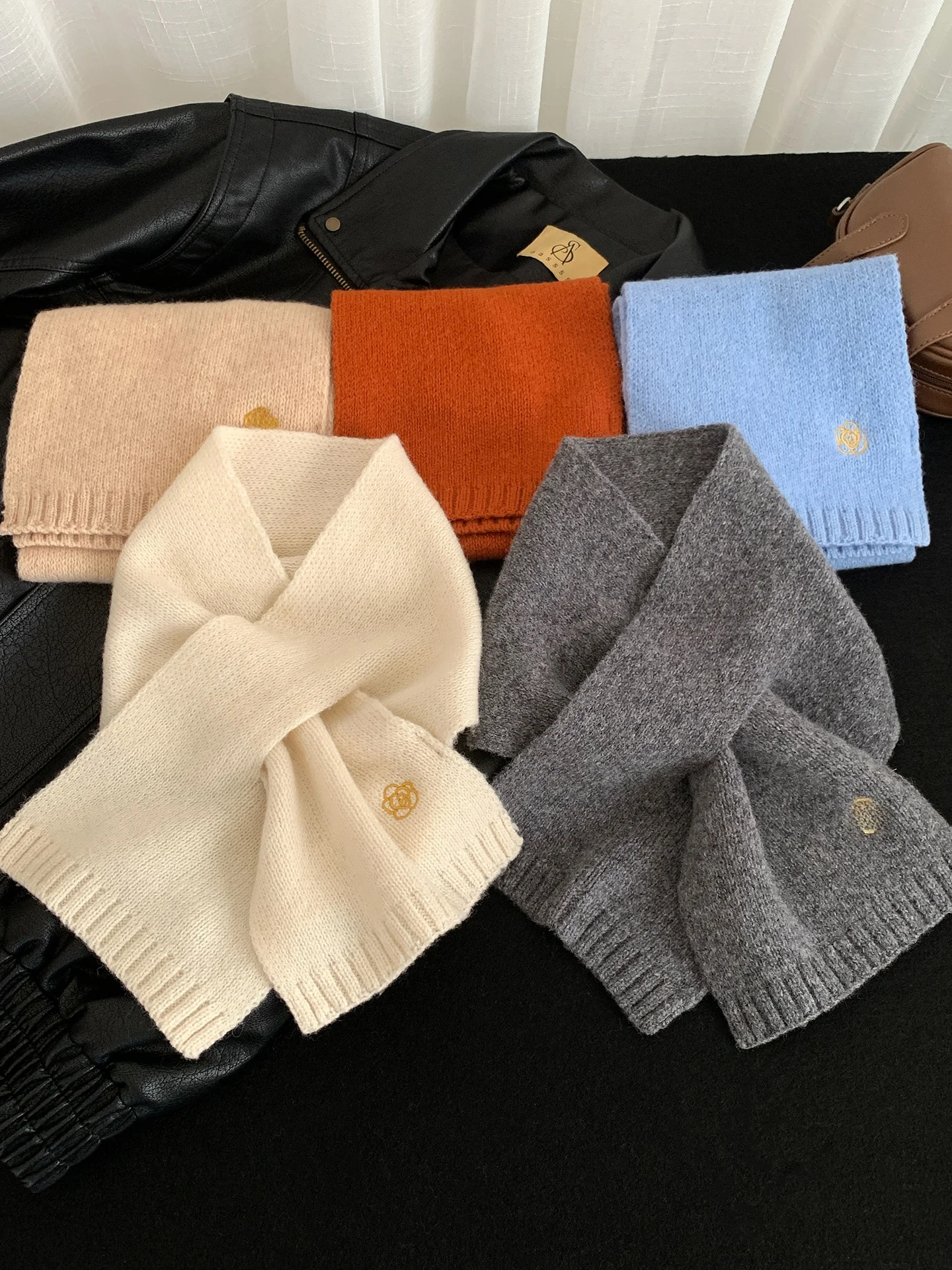 100 Wool Pure Color Cross Knitted Scarf Women's Autumn Winter New Style Warm Cold Proof Neck Protection Scarf Decoration