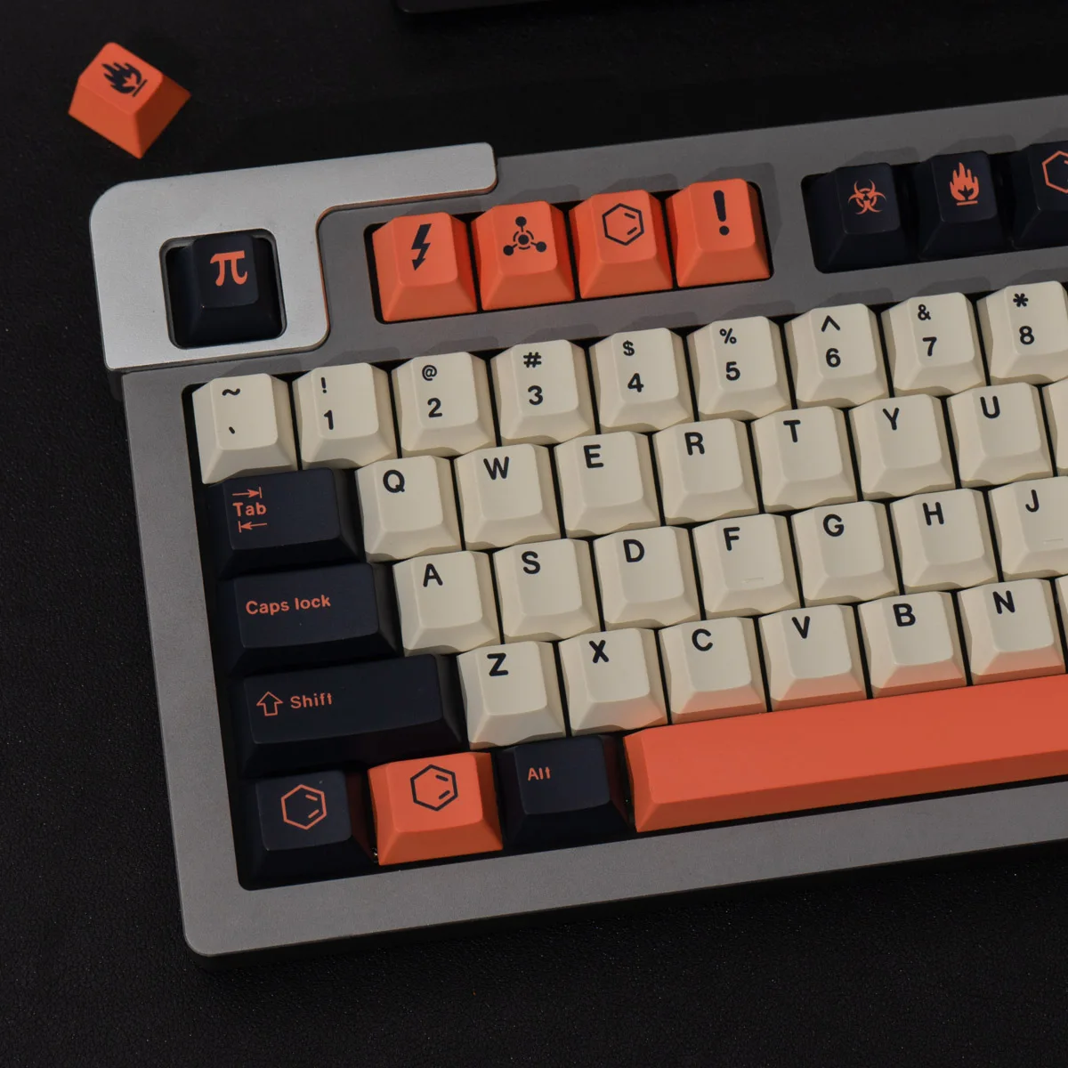 

Large Set GMK Carbon Keycaps Cherry Profile Keycap PBT Dye Sub Keycaps For 61 64 68 75 84 980 87 Filco104 Mechanical Keyboard