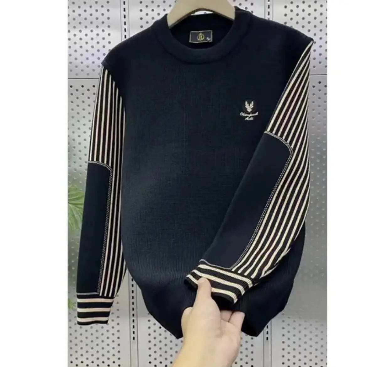 Maglione con giunture a righe di alta qualità da uomo autunno e inverno Maglione comodo e caldo con giunture finte in due pezzi