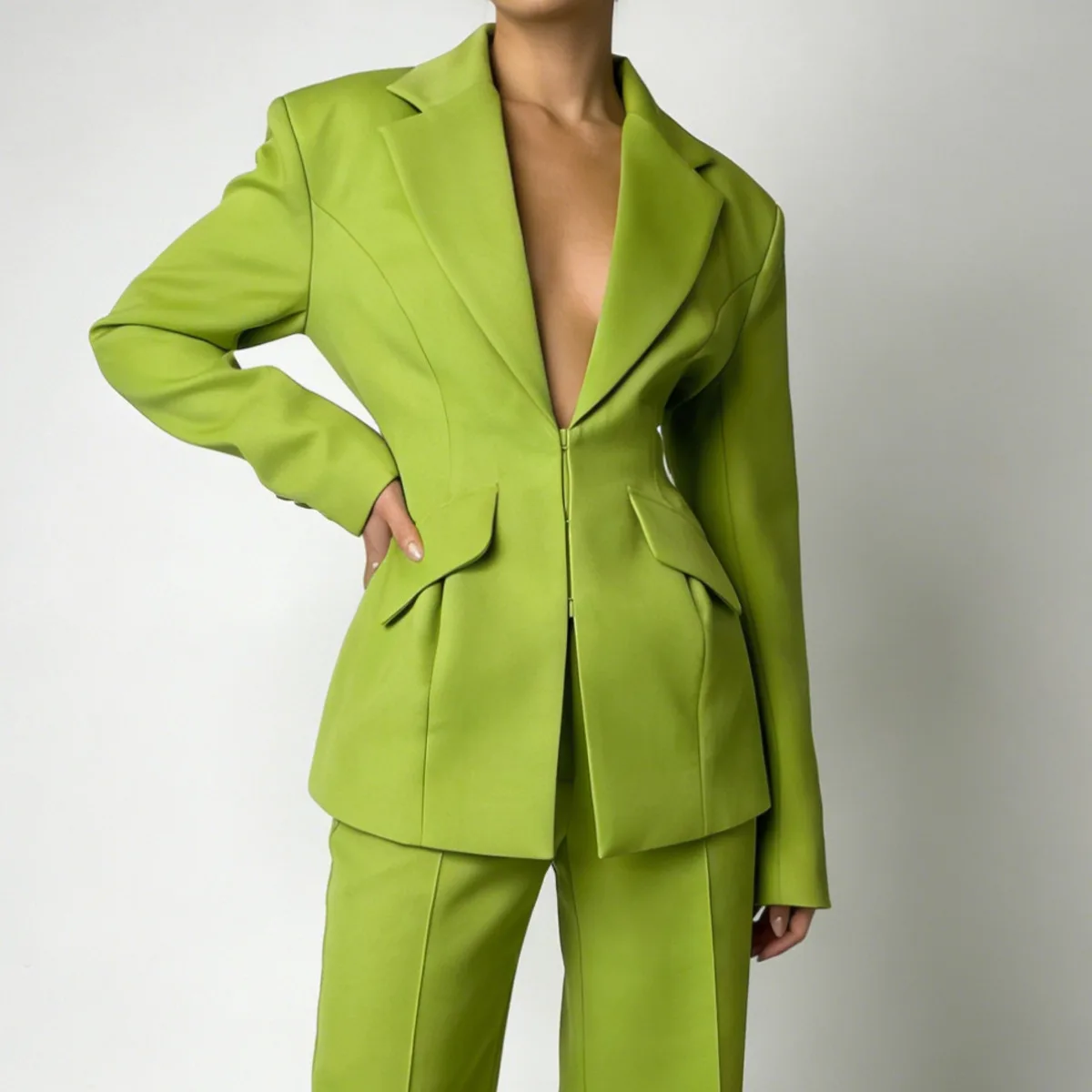 

Элегантный приталенный блейзер KT для женщин с отложным воротником, передними карманами на молнии, для офиса и повседневной носки