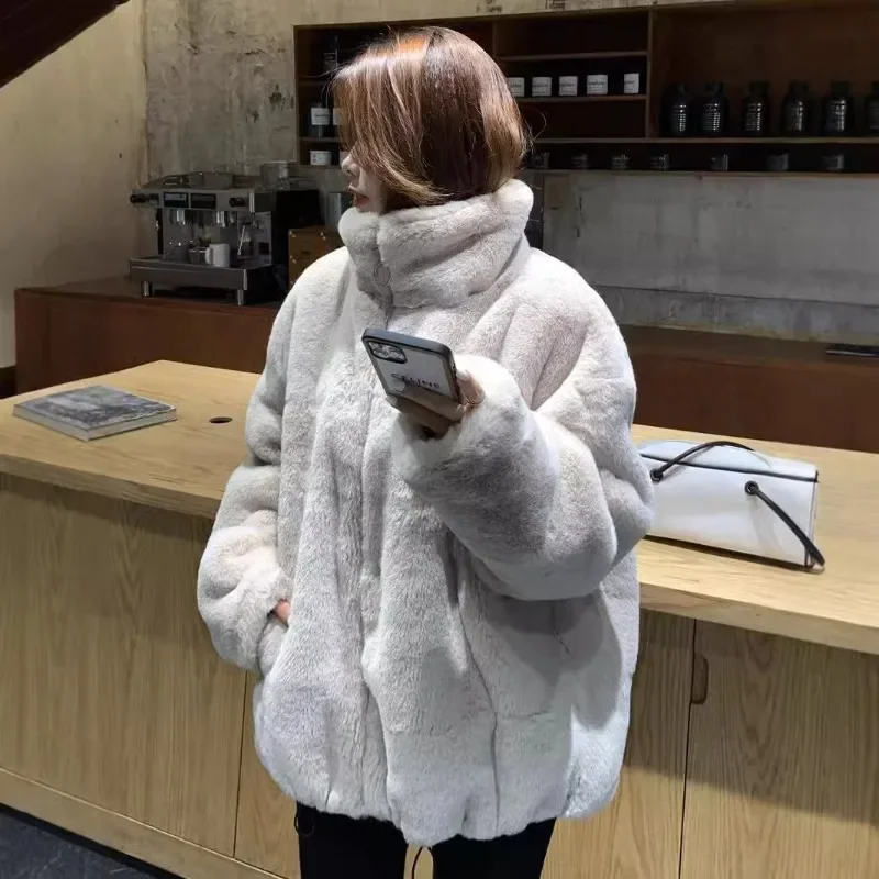 New Drawstring Top. New Autumn and Winter Fashion Women's Fur Coat Imitating Rabbit Fur, Stand-up Collar Zipper Fashion Clothes.