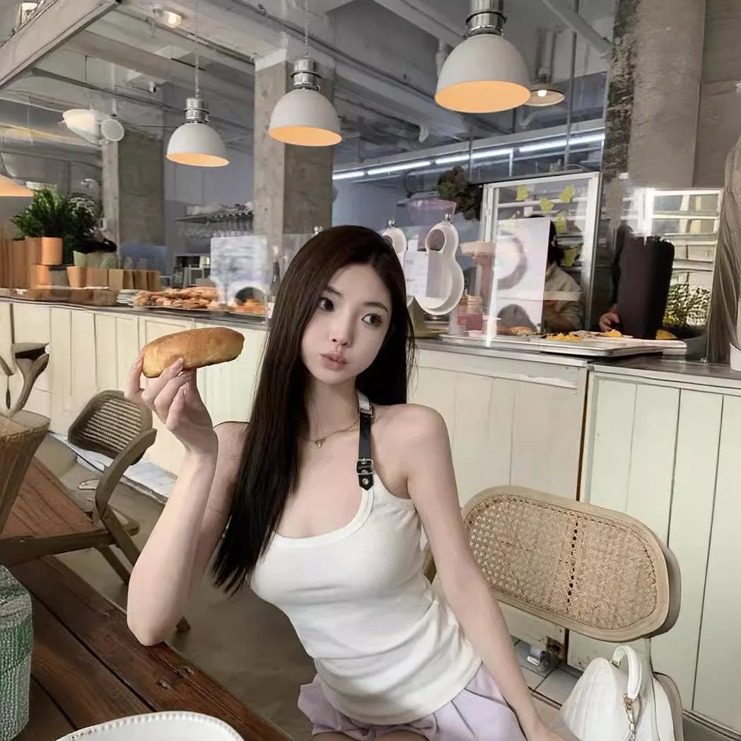 

Женская модная одежда для взрослых по индивидуальному заказу, сексуальный дизайн для девочек, топ с U-образным вырезом, желтый жилет без рукавов, сексуальный костюм