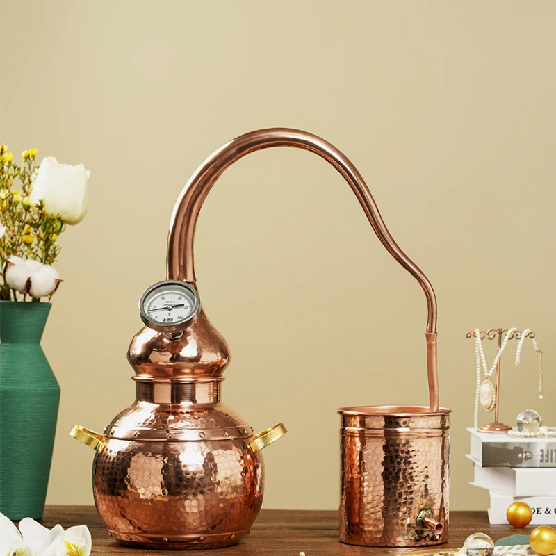 Distiller, household small hydrosol essential oil refiner, ancient pure copper wine steamer, copper purification equipment