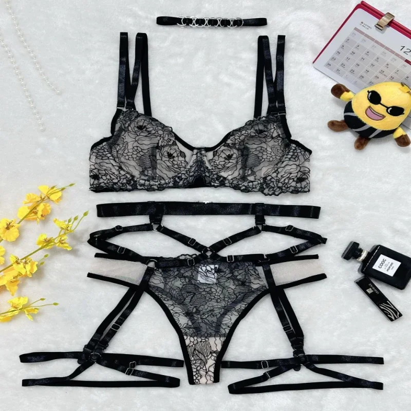 

Sexy Sheer Mesh Stitching Embroidery Sexy Five Lingerie Bikini-Piece Sets