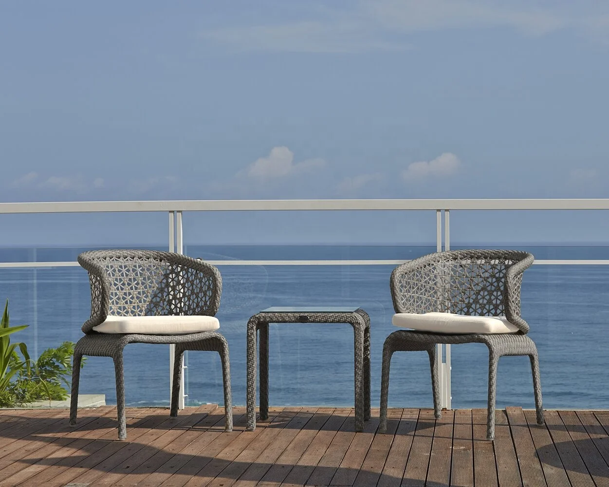 & Modern Style Outdoor Leisure Waterproof Furniture Round Square Rattan Dining Table Sets