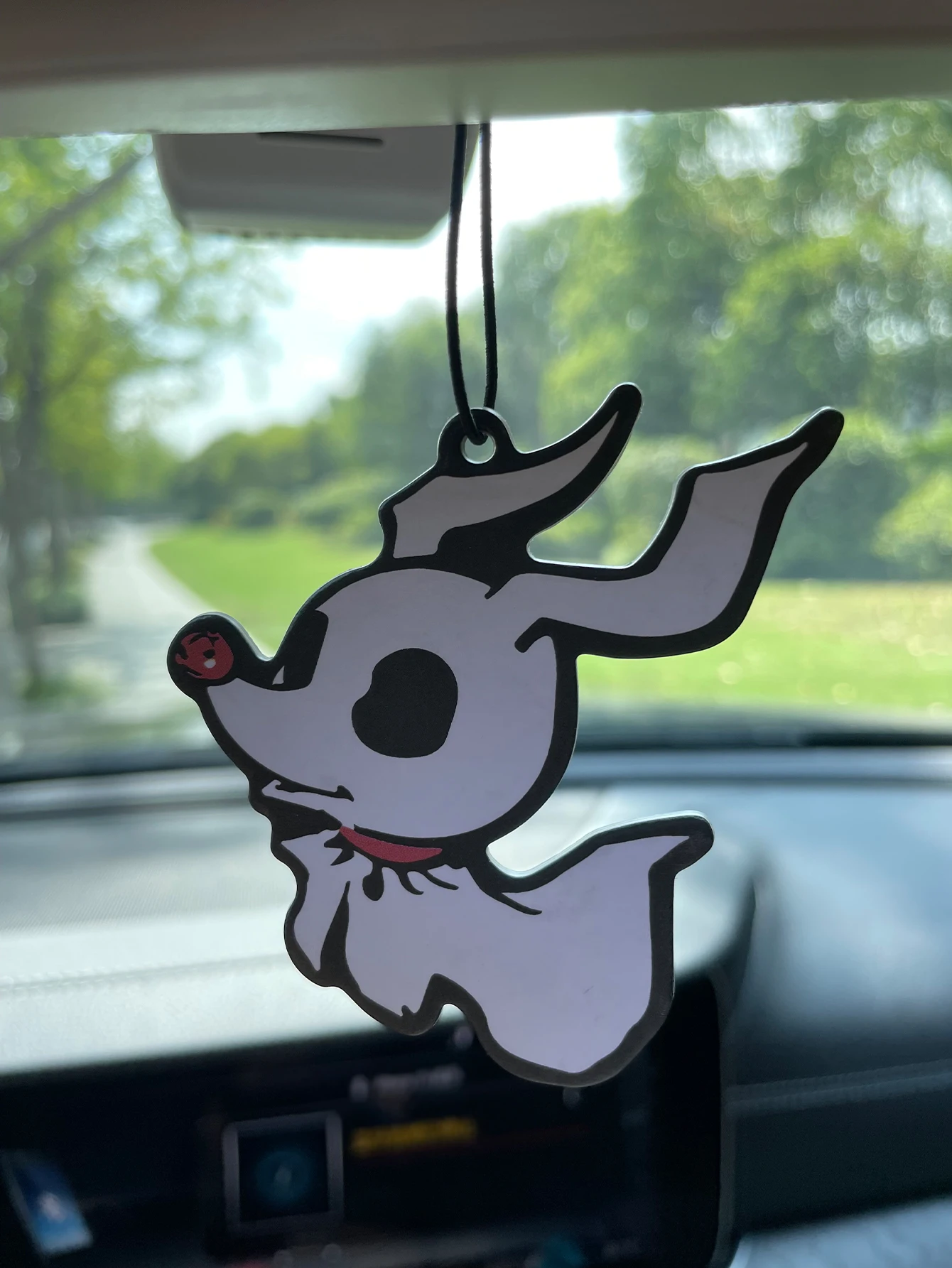 Halloween Ghost Dog Horror Dark Car Aromatherapy Tablets, Wardrobe Air Freshener, Perfume, Rearview Mirror Decoration, Car Accessories Interior Pendant, Natural Scent Purifying Air, Anime Cartoon Toilet Sachet, Living Room Office Room Bedside Pendant