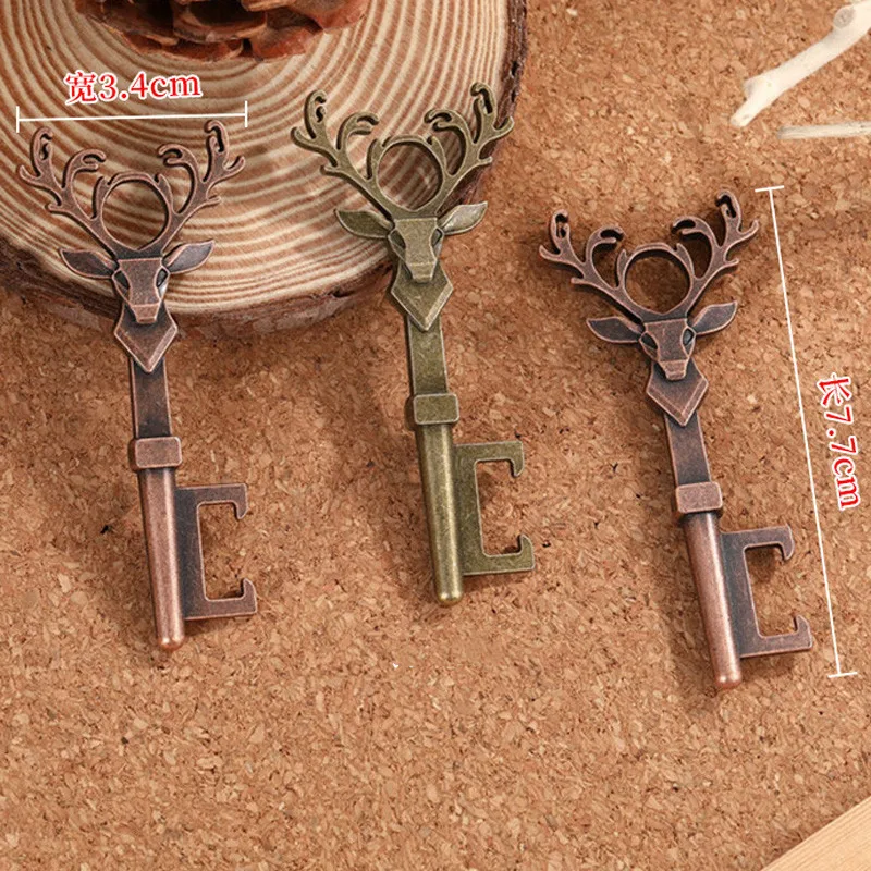 200Pcs Christmas Deer Head Beer Bottle Opener Keychain Zinc Alloy Vintage Key Ring Pendant Bottle Opener for Festival Bar Tool