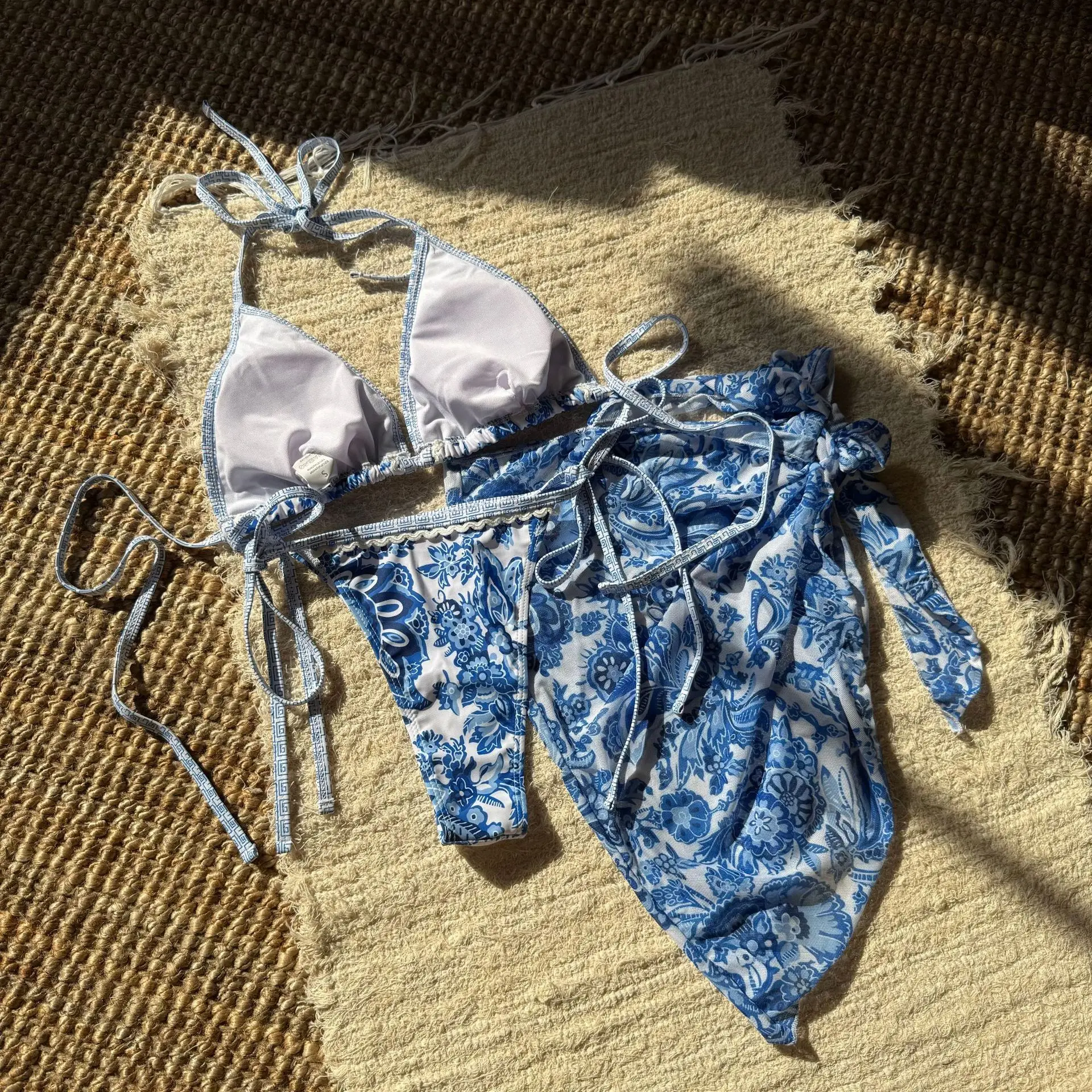 Conjuntos de bikinis con estampado vintage sexy, 3 uds. Con falda cubierta de malla, trajes de baño de encaje blanco, traje de baño, trajes de playa, bikini tankini