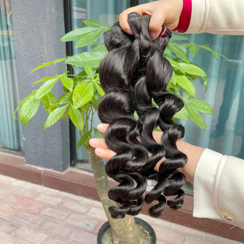 Mentah tidak diproses kutikula perawan selaras Peru gelombang longgar bundel rambut manusia warna alami Remy rambut manusia sambungan tenun