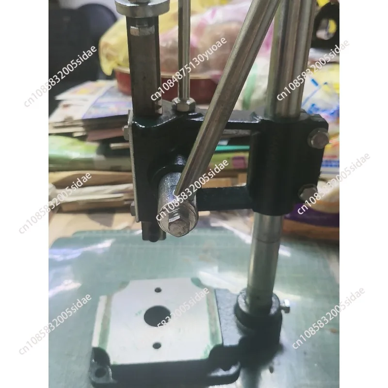Industrial Precision Hand Press Shaft Press Desktop Punch Press Die Cutting Machine Round Column 0.3A