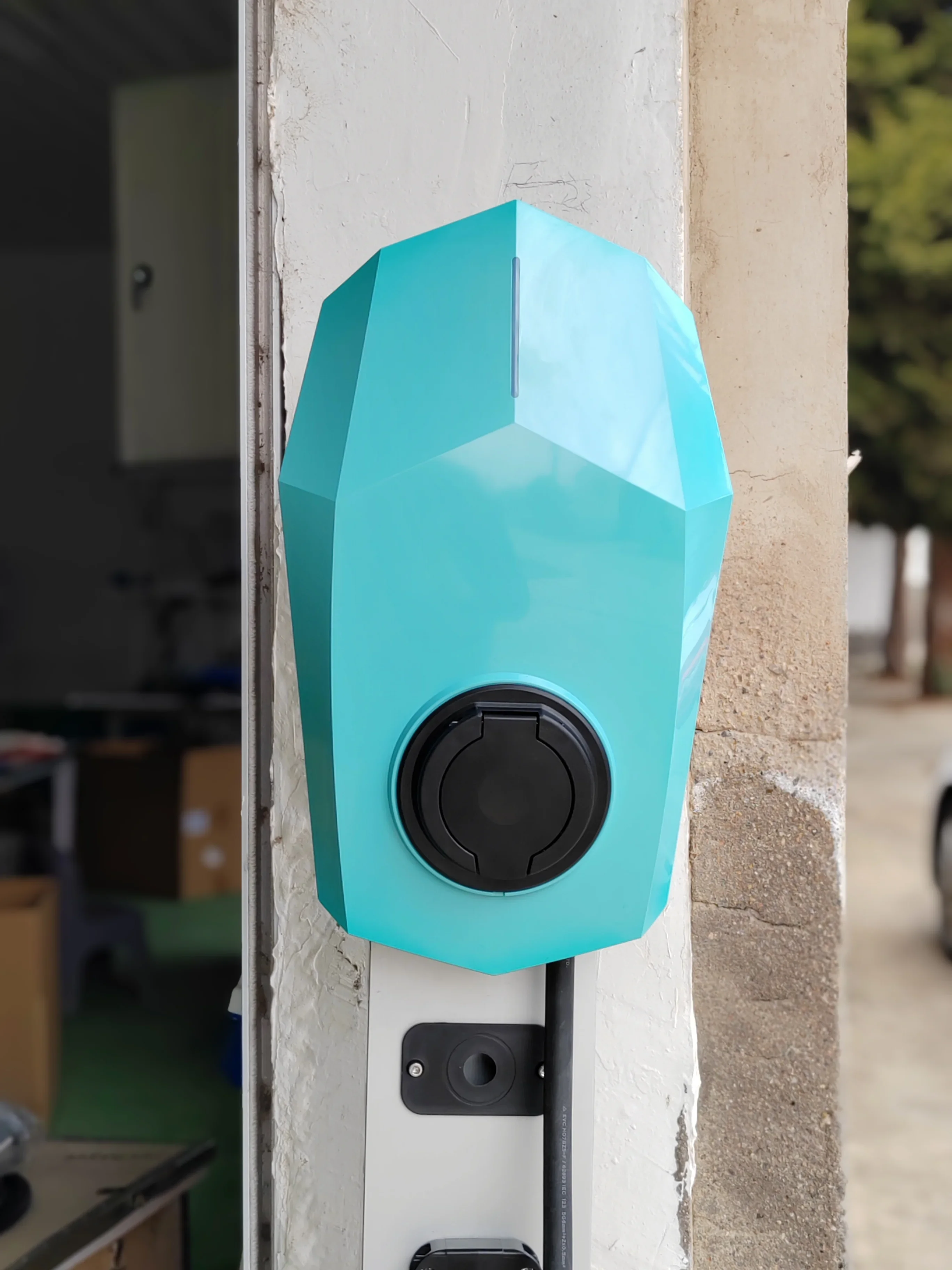 7KW/11KW/22KW 16A/32A Stazione di ricarica EV trifase GBT 380V Veicolo elettrico Ricarica OCPP RFID APP Wallbox con presa