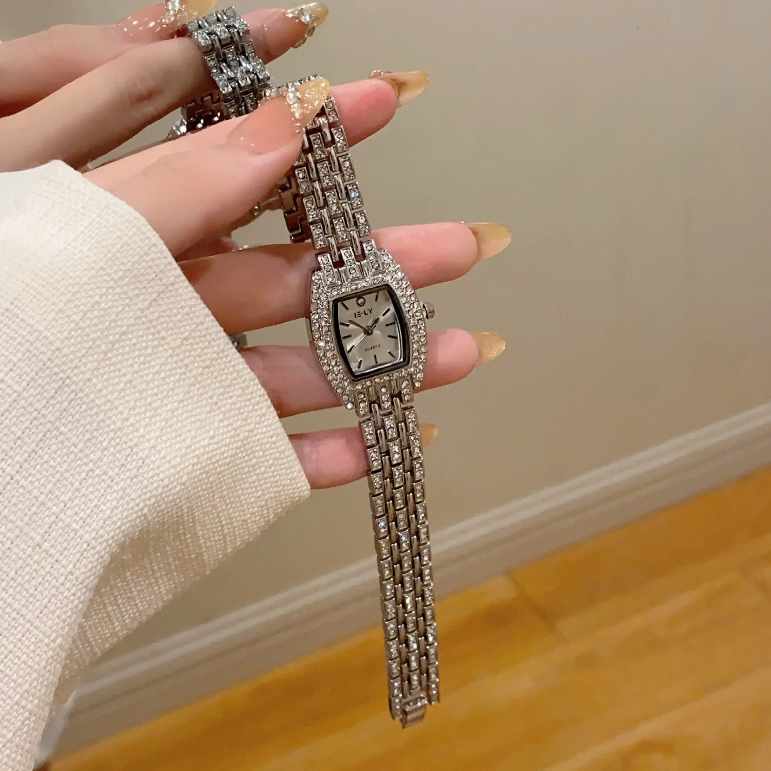 من المألوف كامل الماس كوارتز ساعة النساء السيدات حجر الراين ساحة الساعات سبائك الذهب سوار حزام ساعة اليد Reloj Mujer