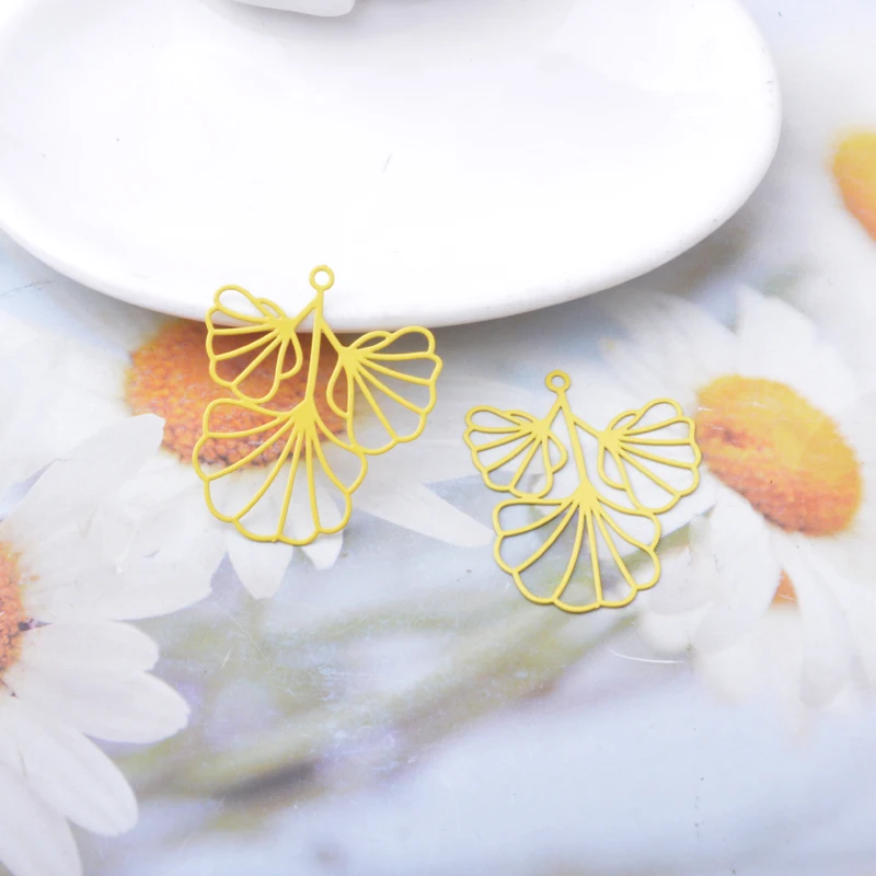 30 Stück AB8248 Messing Filigran Ausgehöhlte Blätter Anhänger Goldener Blattanhänger für DIY Damen Schmuck Ohrringe Zubehör – Detail 6