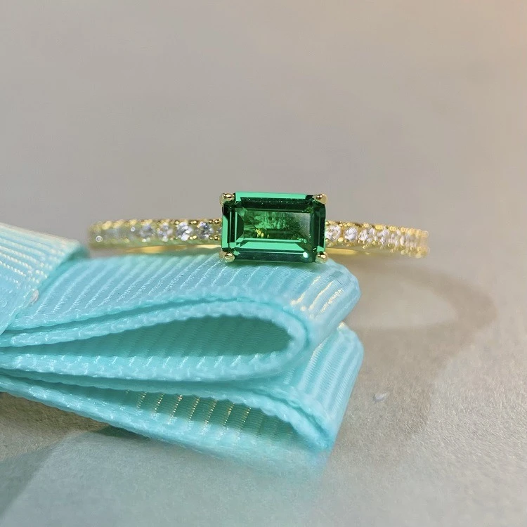 

Emerald Ring Vintage Light Luxury Ins Style S925 Pure Silver Ring Women's Electroplated 18K Gold Fashionable Small Candy