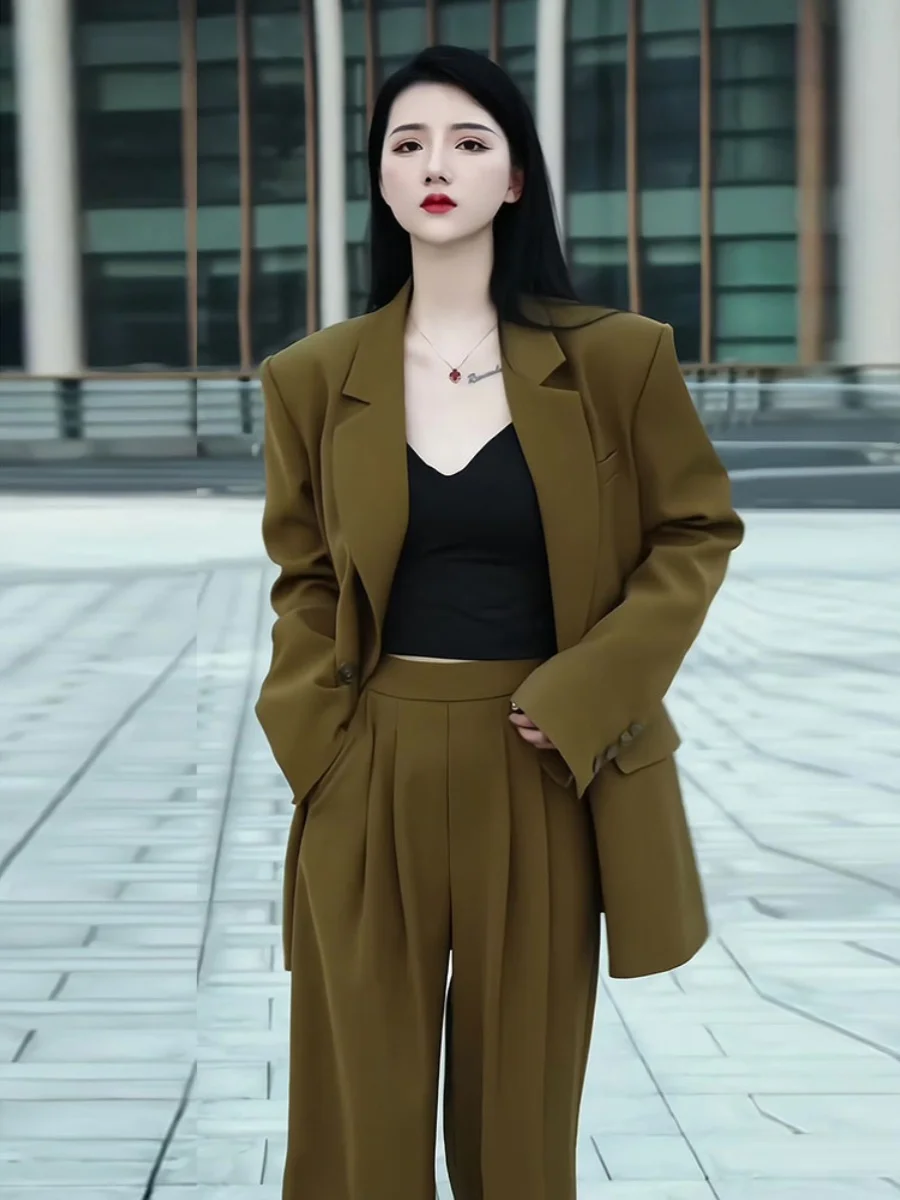 

Elegant Women's Suit Set Loose Straight Leg Pants Two Piece Outfit Fashionable Autumn Collection Comfortable Fit Workwear