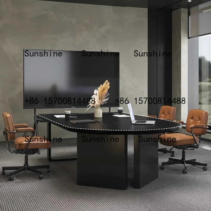 

Конференц-стол из цельного дерева. Современный простой офис. Небольшой стол для переговоров при приемной. Легкий роскошный высокий смысл.