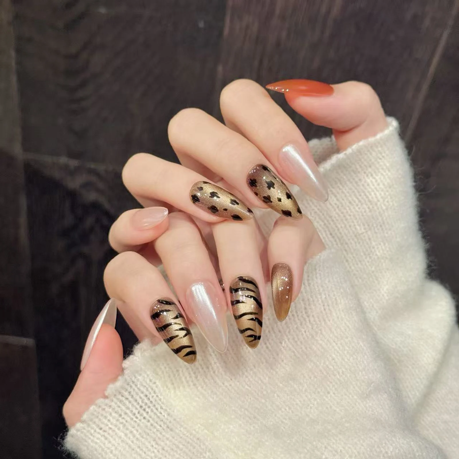 10pcs Luxury Handmade Press on Nails Leopard Print Cat Eye Almond Shape Full Cover Nail Tips Wearable French Flash False Nails