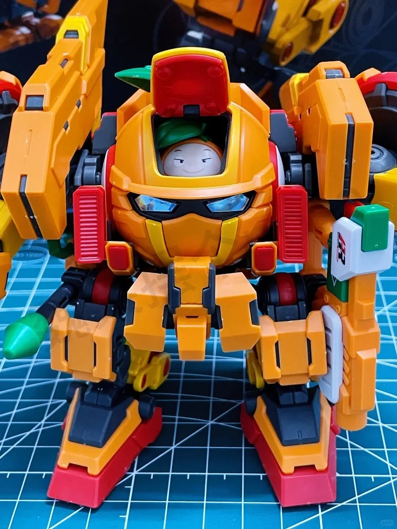 【Op voorraad】 Yi Li Chuang Wan Fruitige Robo Ananas Slasher Mecha Action Assembly Model Figuur