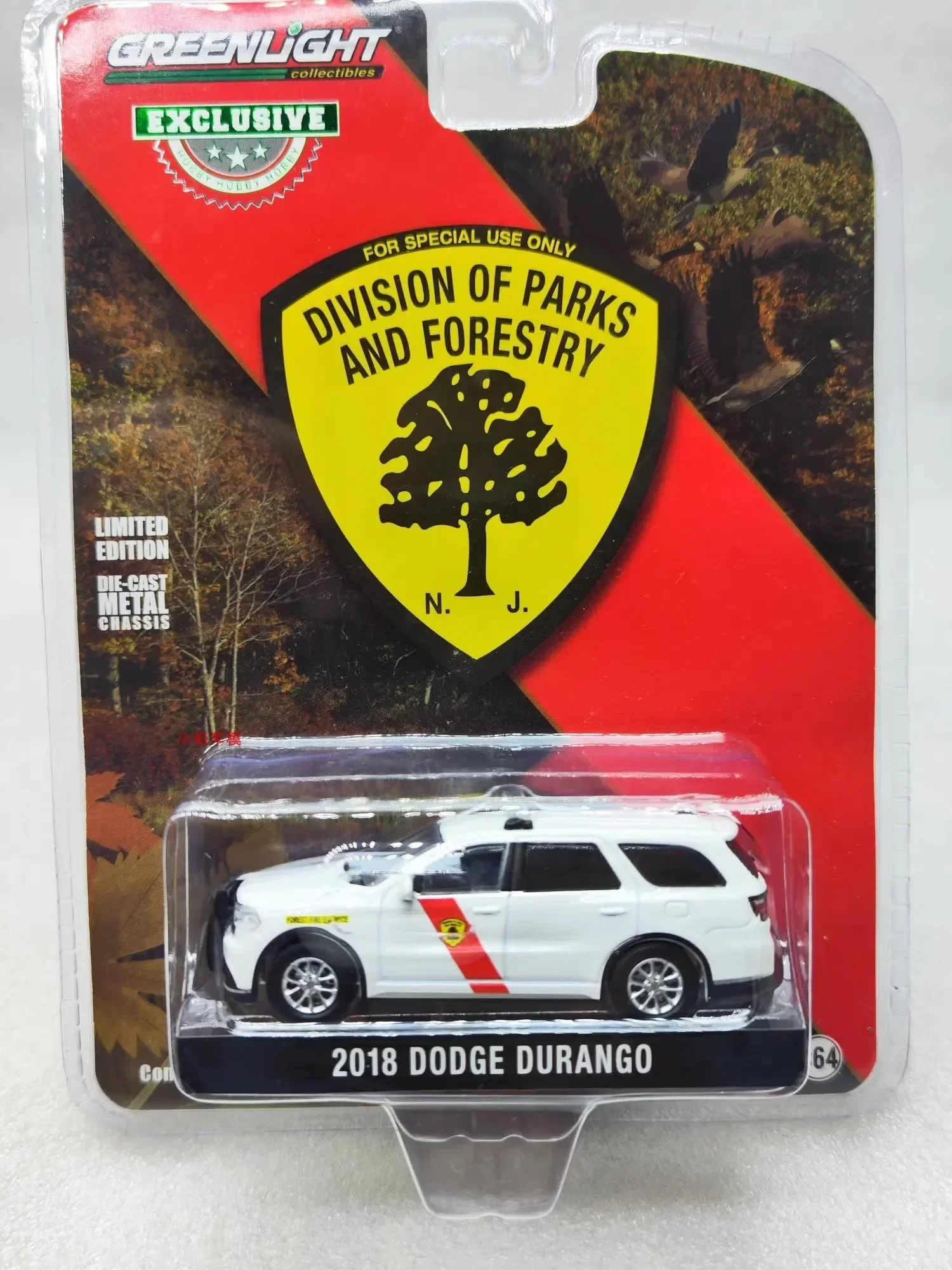 1:64 2018 Dodge Durango New Jersey Forest Fire Department Diecast Metal Alloy Model Car Toys para coleção de presentes