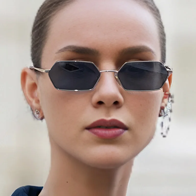 

Small Frame Sunglasses Women/Men Metal Special Frame Sun Glasses Outdoor Classical Brand Designer Sun Glass baixa pace óculos