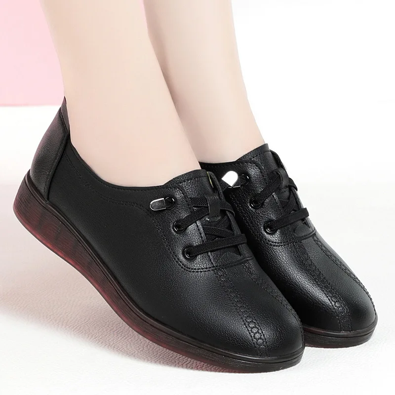 2024 Fashion Women Shoes Soft Leather Loafers Casual Shoes Soft Comfortable Low Heel Shoes No-slip Flats Middle-aged Simple