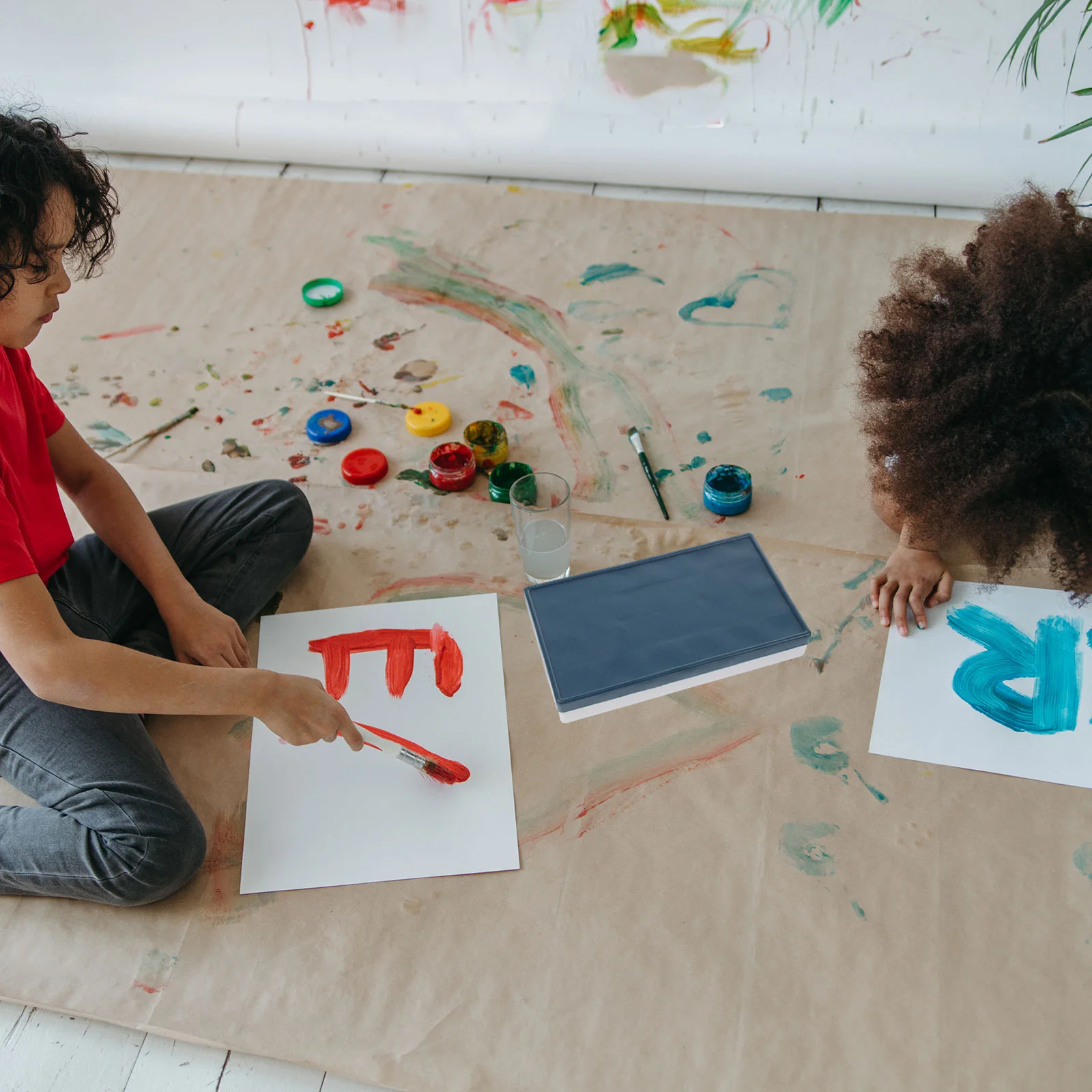 

Empty Watercolor Box Compact Travel-Friendly Pigment Mixing Case for Watercolor Oil Acrylic Gouache Painting Outdoor Art Studio