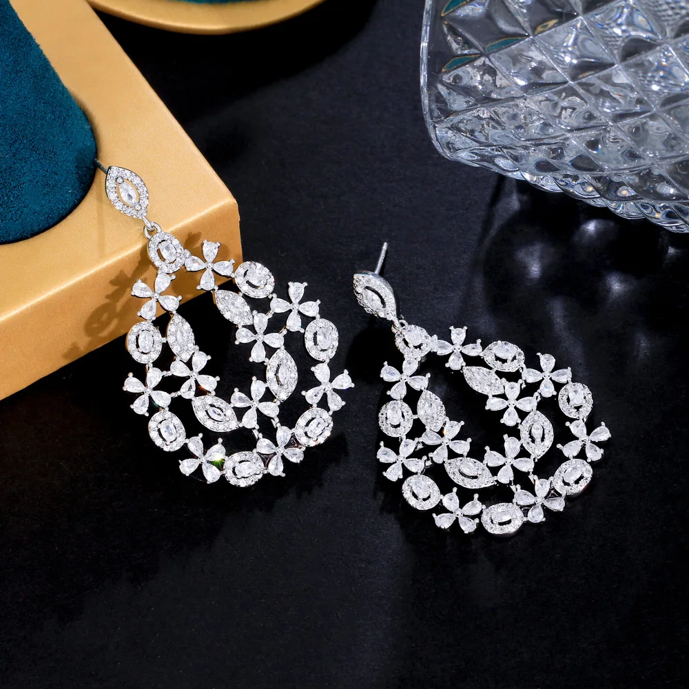 CWWZircons Bling White Cubic Zirconia Romantic Pretty Flower Chunky Drop Dangle Earrings for Wedding Brides Accessories CZ516