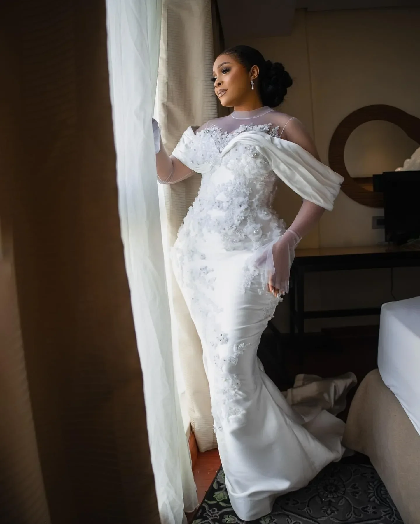Customized High Shinny Beads 3D Florals Wedding Dress For Bride Long Sleeve African Aso Ebi Detachable Train  Bridal Gowns