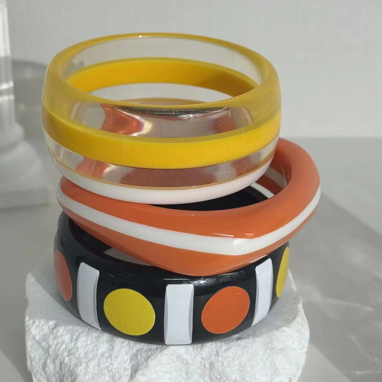 Color Block Yellow White Stripes Polka Dot Resin Stackable Bangle Trendy Retro Resin Bangle Women Jewelry HUANZHI 2026 NEW