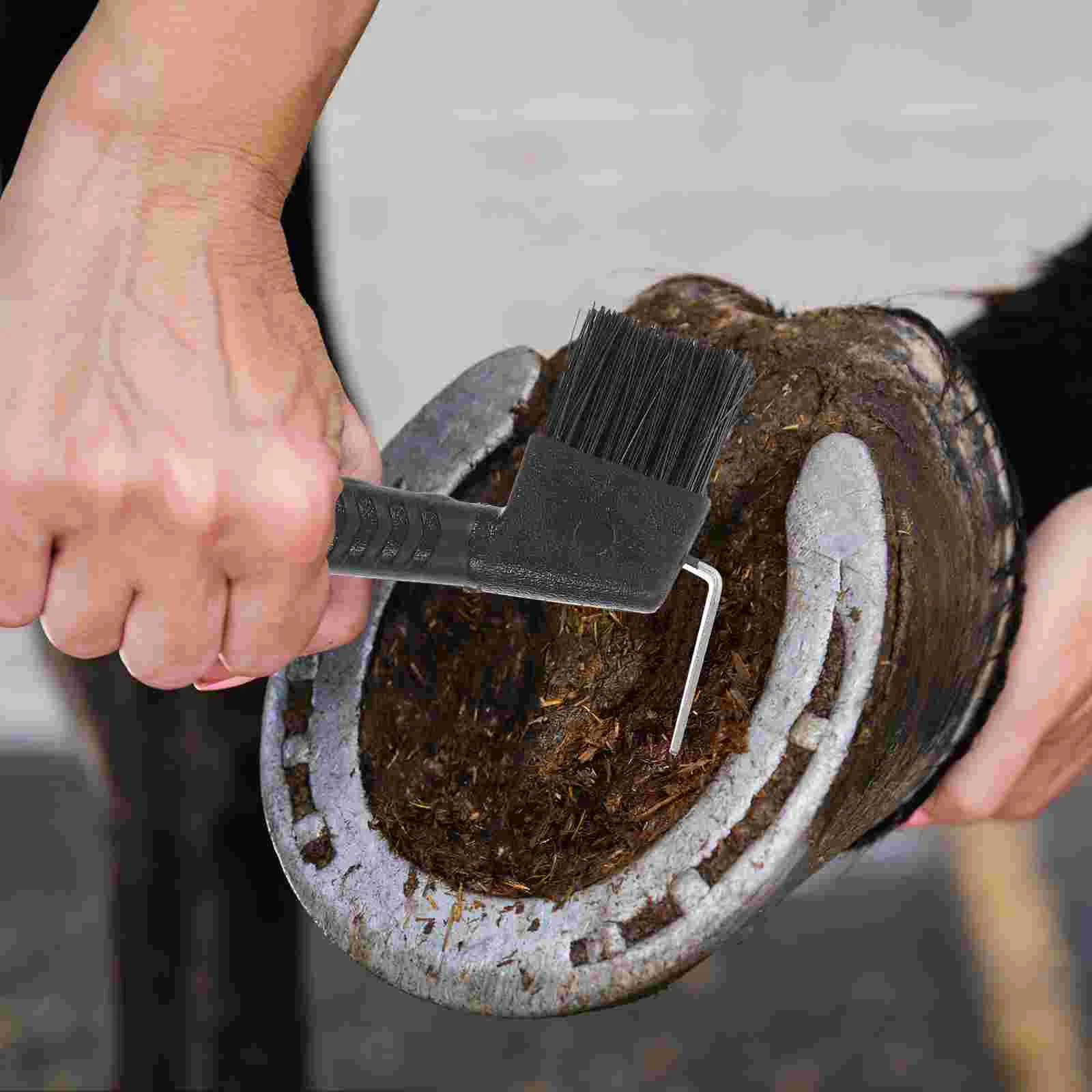 2 pçs ferradura escova limpeza casco ferramenta equestre gancho com limpador de plástico pp