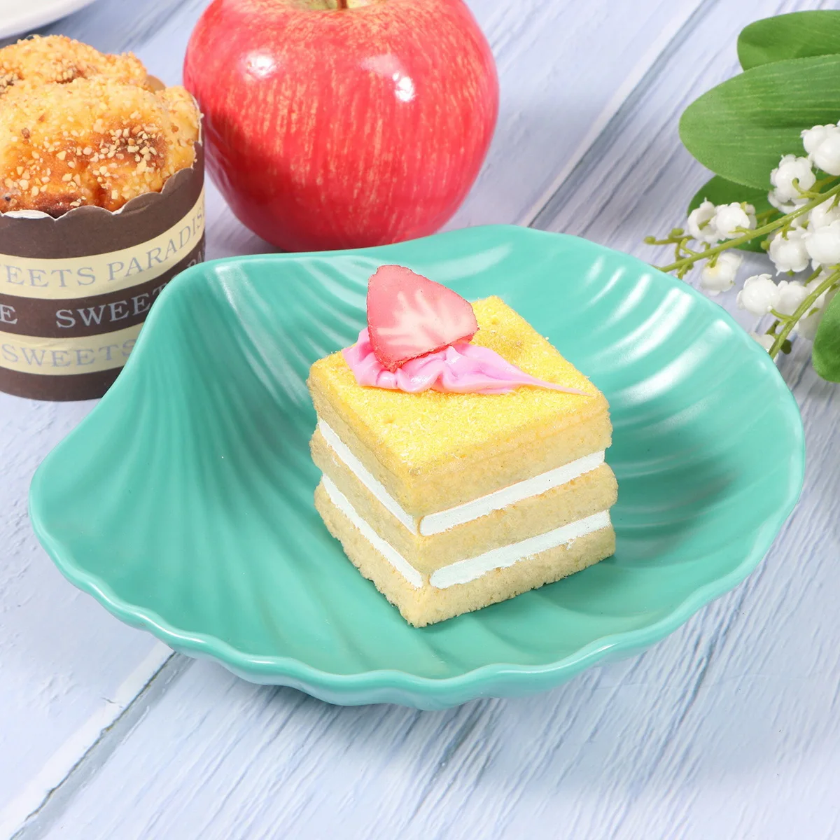 

Ceramics Salad Bowl Green Shell Shaped Creative Fruit Dessert Food Serving Bowl for Home Kitchen Parties Events